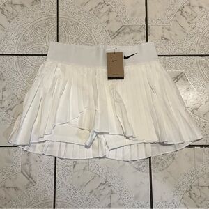 Nike Court Dri-FIT Advantage Pleated Tennis Skirt Women's Size Medium DR6849-100
